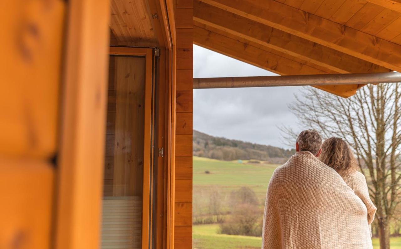 Netten Naturerlebnis Holz-Chalets Daun Exterior photo